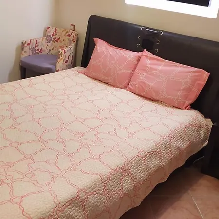 Theodora's * Fratsia